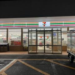 セブンイレブン　由利本荘荒町店