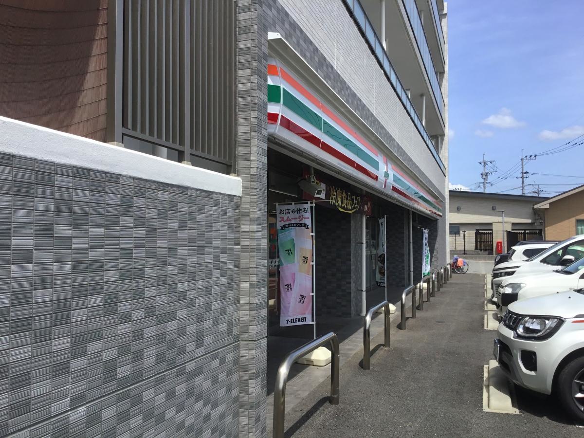 西側外観