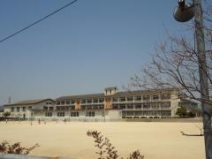 真美ケ丘第二小学校