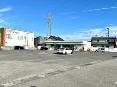 ファミリーマート　豊栄かぶとやま店