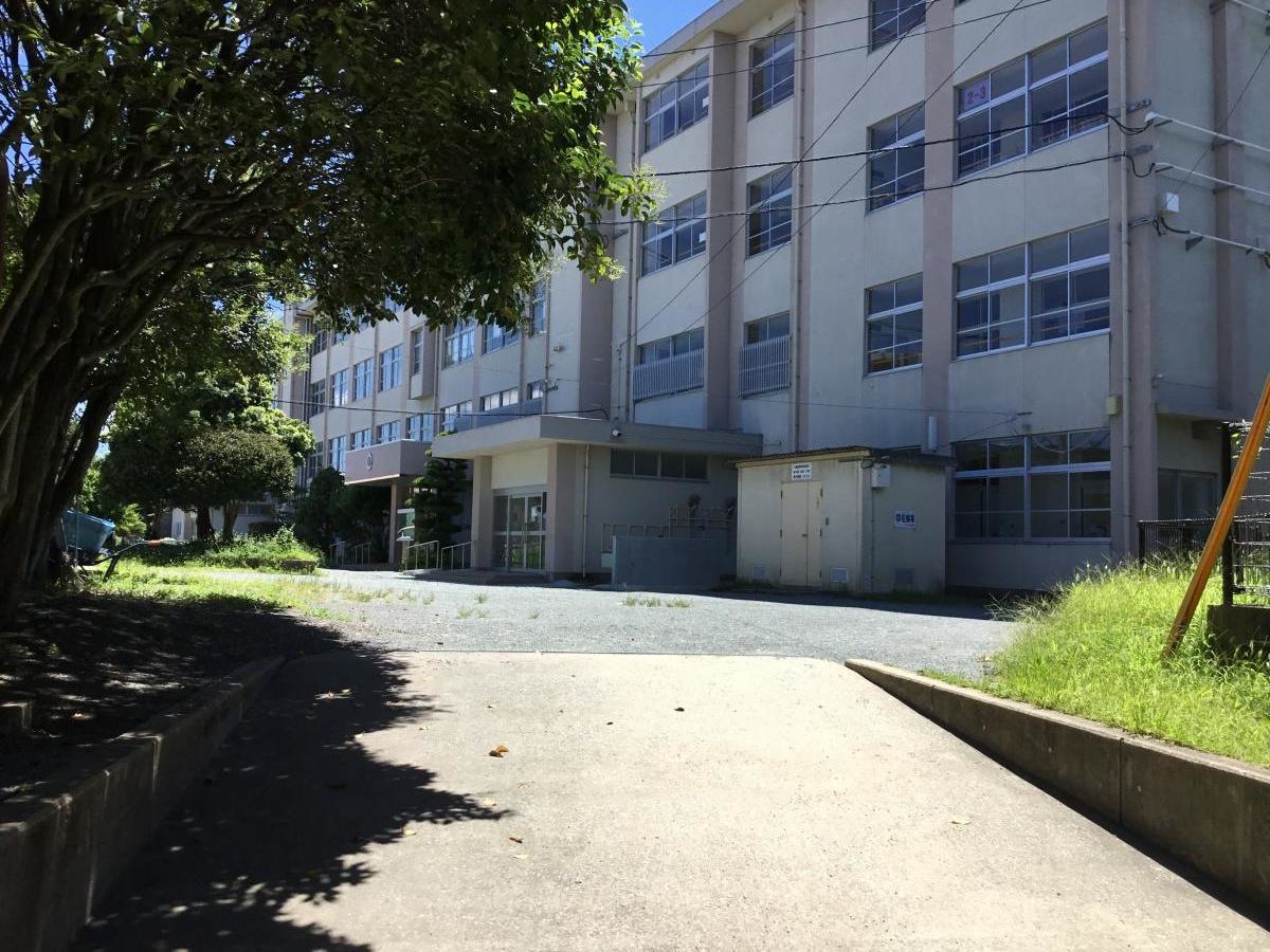 福岡市立飯原小学校