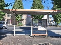 「神明社前」バス停留所