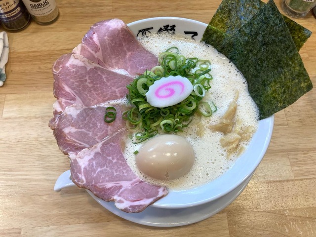 鶏そば啜る/ホームメイト