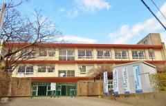 米津小学校