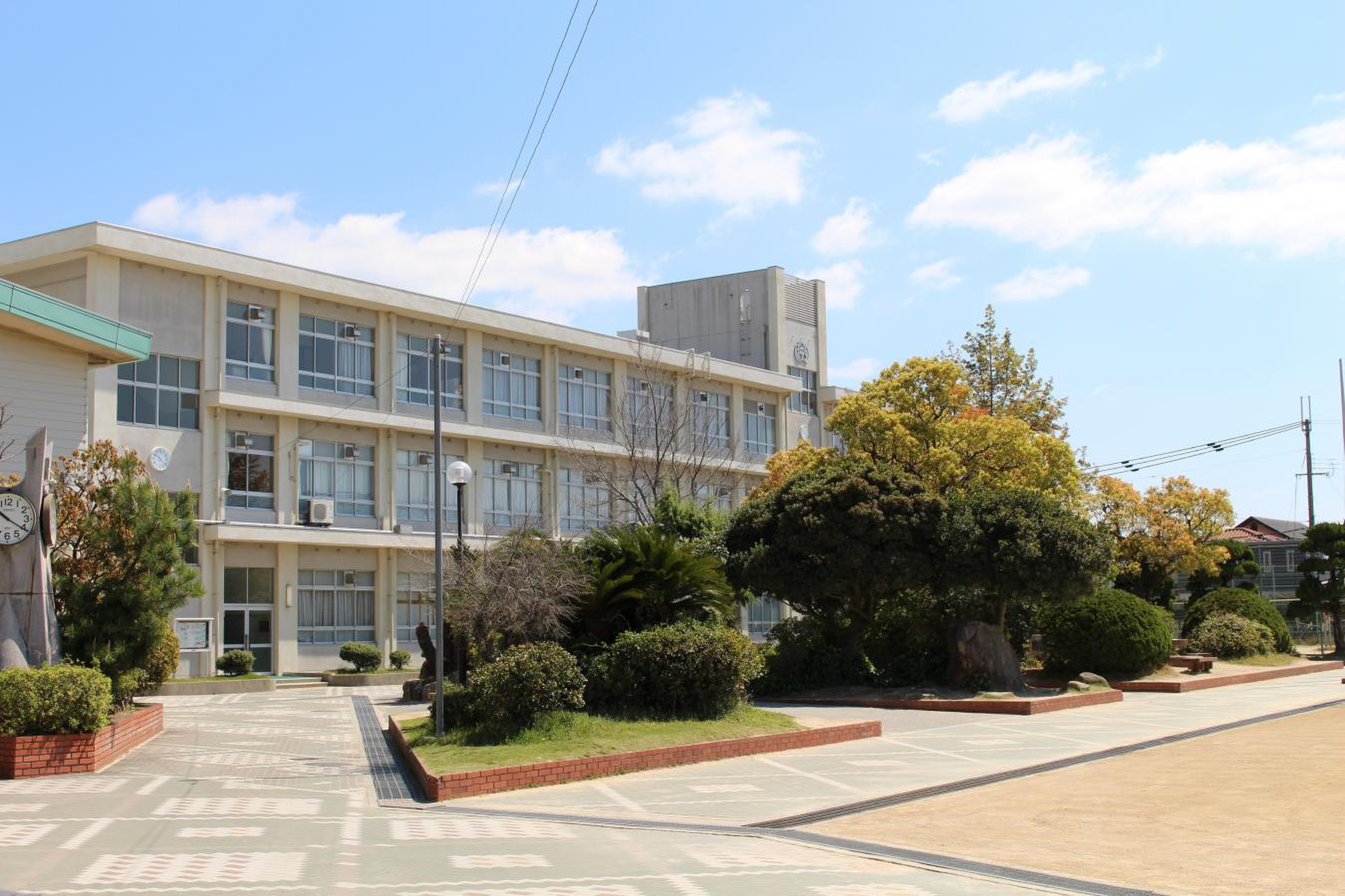 姫路 市立 灘 中学校