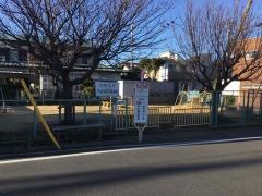 「平山武蔵台児童遊園」バス停留所