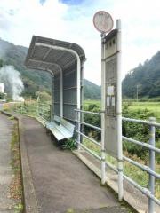 「下滝坂」バス停留所