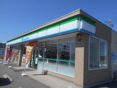 ファミリーマート　津市忠盛塚前店