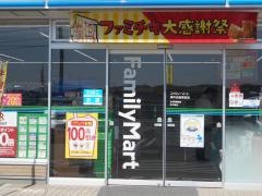 ファミリーマート　津市忠盛塚前店