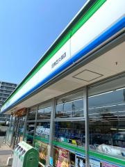 ファミリーマート　田無芝久保店