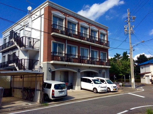 サンハウス荒子 建物全景