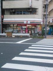 セブンイレブン　浅草馬道店