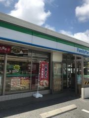 ファミリーマート　沖縄泡瀬店