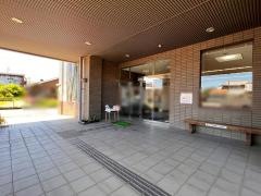 都農町民図書館