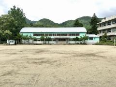下原小学校