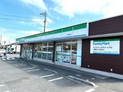 ファミリーマート　岩槻本宿店