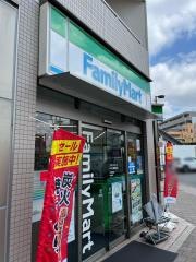 ファミリーマート　芦花公園駅南店