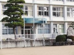 志染小学校