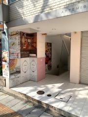 韓辛ＤＥＬＩ　大丸旧居留地店