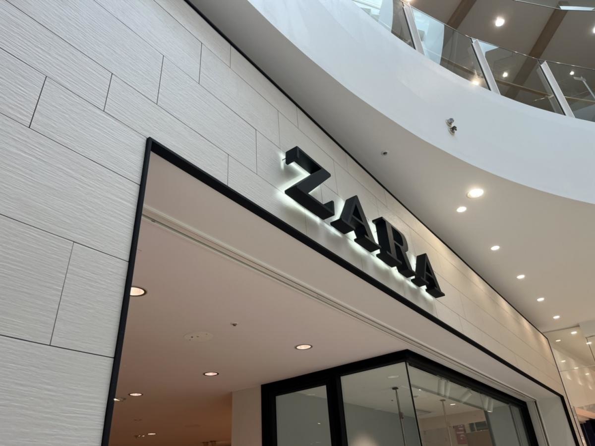 ザラ　テラスモール湘南店