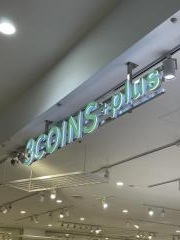 3ＣＯＩＮＳ＋ｐｌｕｓ　イオンモール沖縄ライカム店