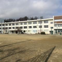 山中小学校