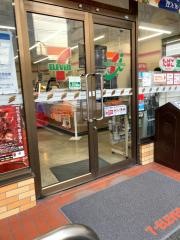 セブンイレブン　山口泉都町店