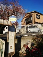 「桃山台二丁目」バス停留所