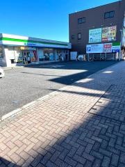 ファミリーマート　千葉鶴沢店