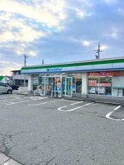 ファミリーマート　富山綾田町店