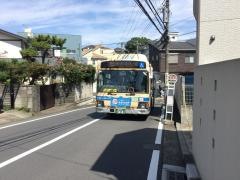 「栗田谷」バス停留所