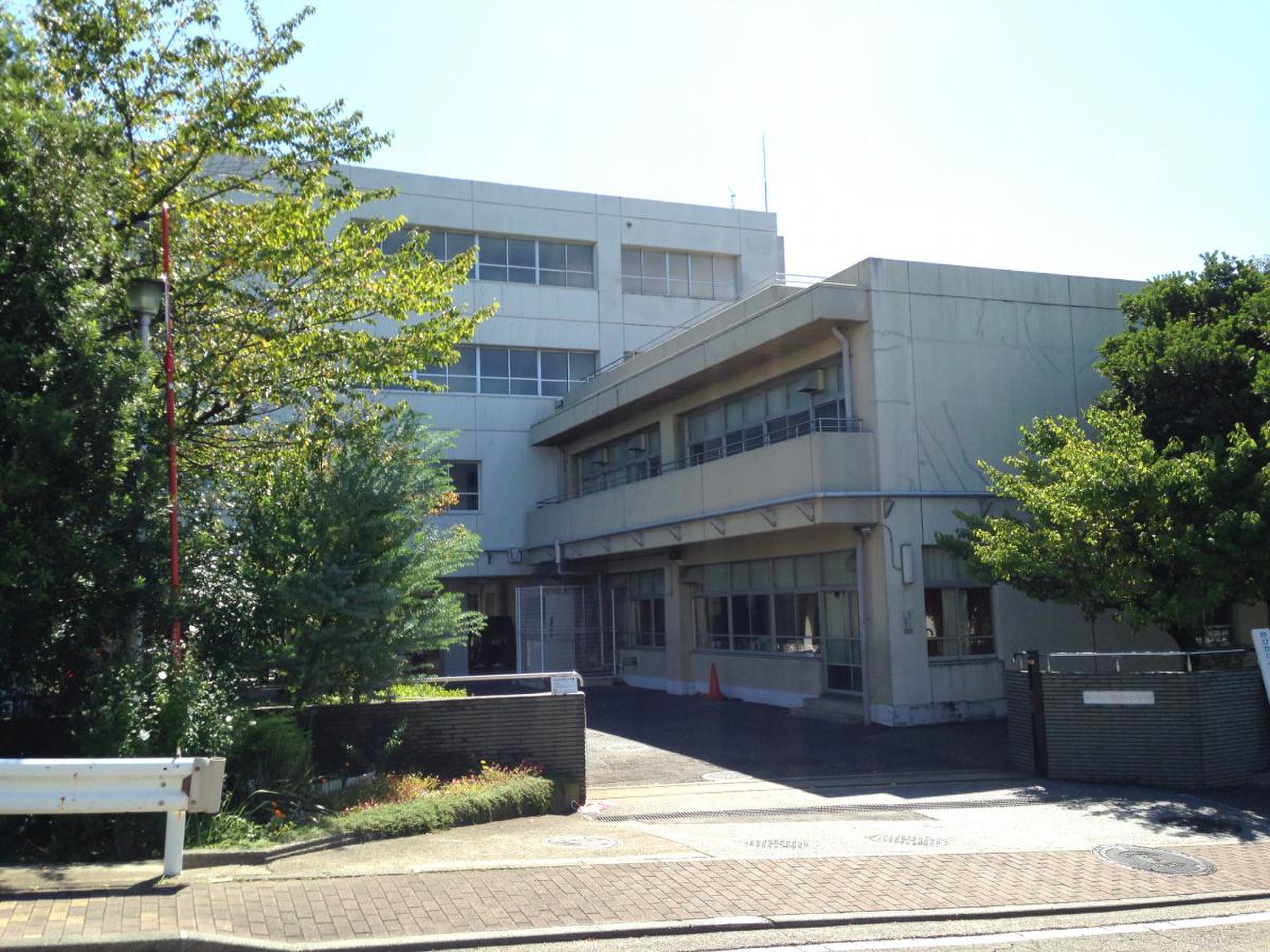 横浜市立領家中学校の評判と進路実績｜学区の住みやすさや校風を徹底解剖