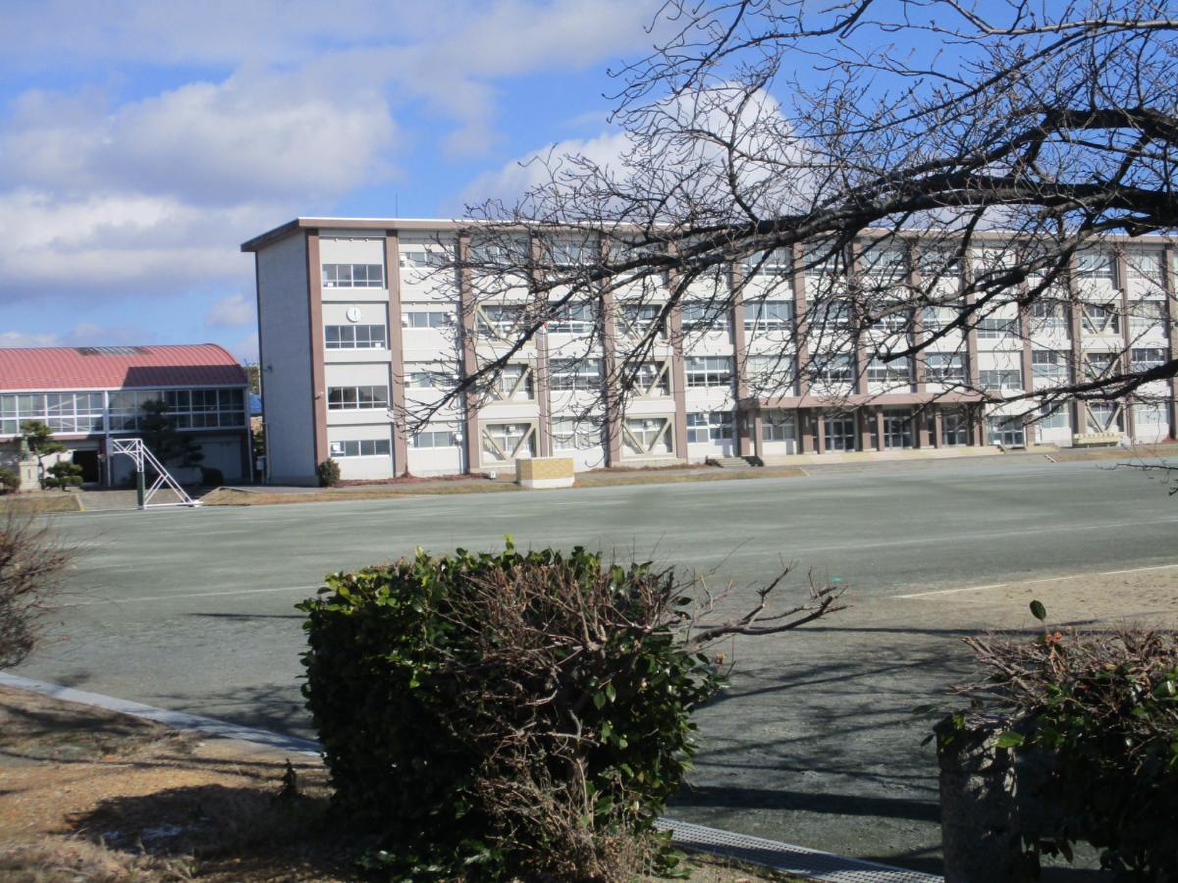 一宮 市立 千秋 中学校