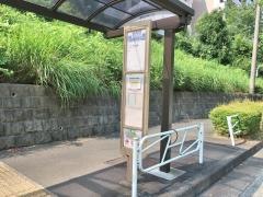 「都営住宅西」バス停留所