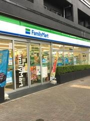 ファミリーマート　中央月島三丁目店