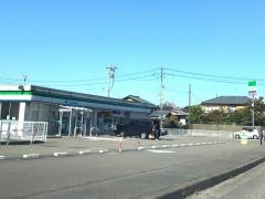 ファミリーマート　白根文京町店