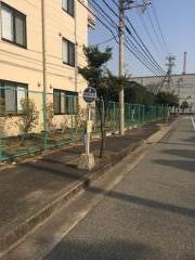 「新島中央公園前」バス停留所