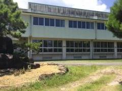 比屋定小学校