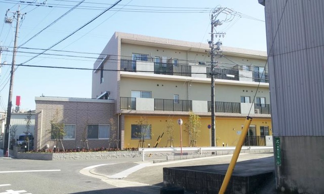 サービス付き高齢者向け住宅 スワーヴ植田一本松 施設外観