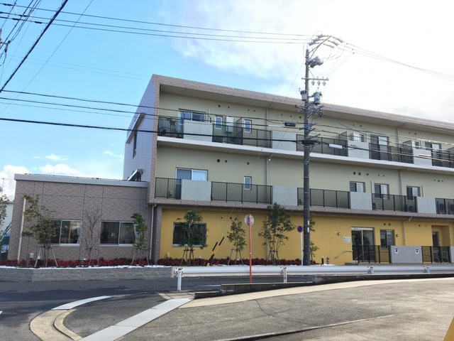 サービス付き高齢者向け住宅 スワーヴ植田一本松 施設外観