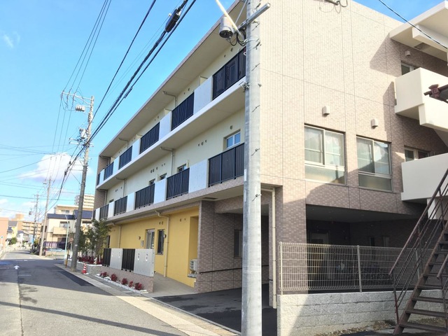 サービス付き高齢者向け住宅 スワーヴ植田一本松 施設外観
