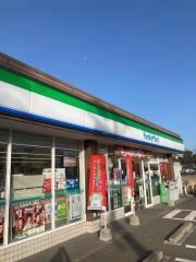 ファミリーマート　東郷白土店