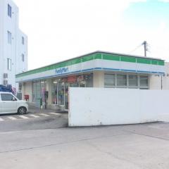 ファミリーマート　オーケイ嘉手納店