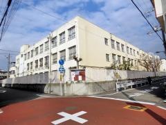 春日出小学校