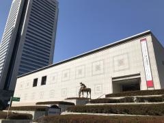 横浜美術館