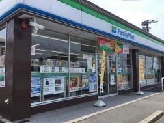 ファミリーマート　津島越津町店