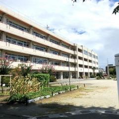 東大成小学校