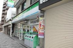 ファミリーマート　町屋一丁目店