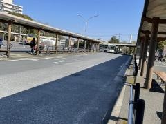 「鶴ケ峰駅」バス停留所
