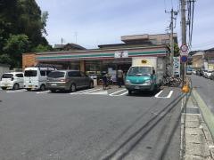 セブンイレブン　川崎東長沢店
